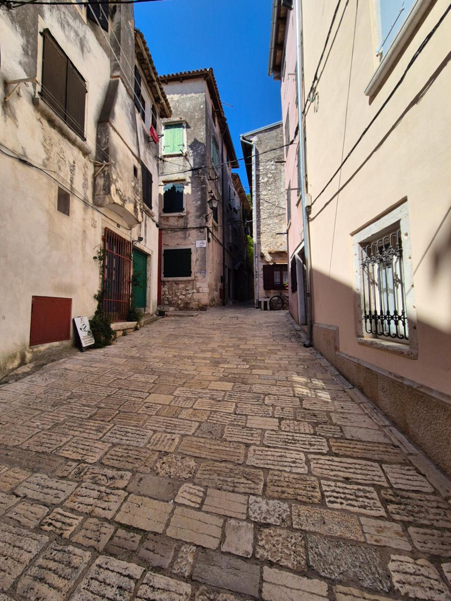 Studio Apartment Lily Rovinj Bagian luar foto